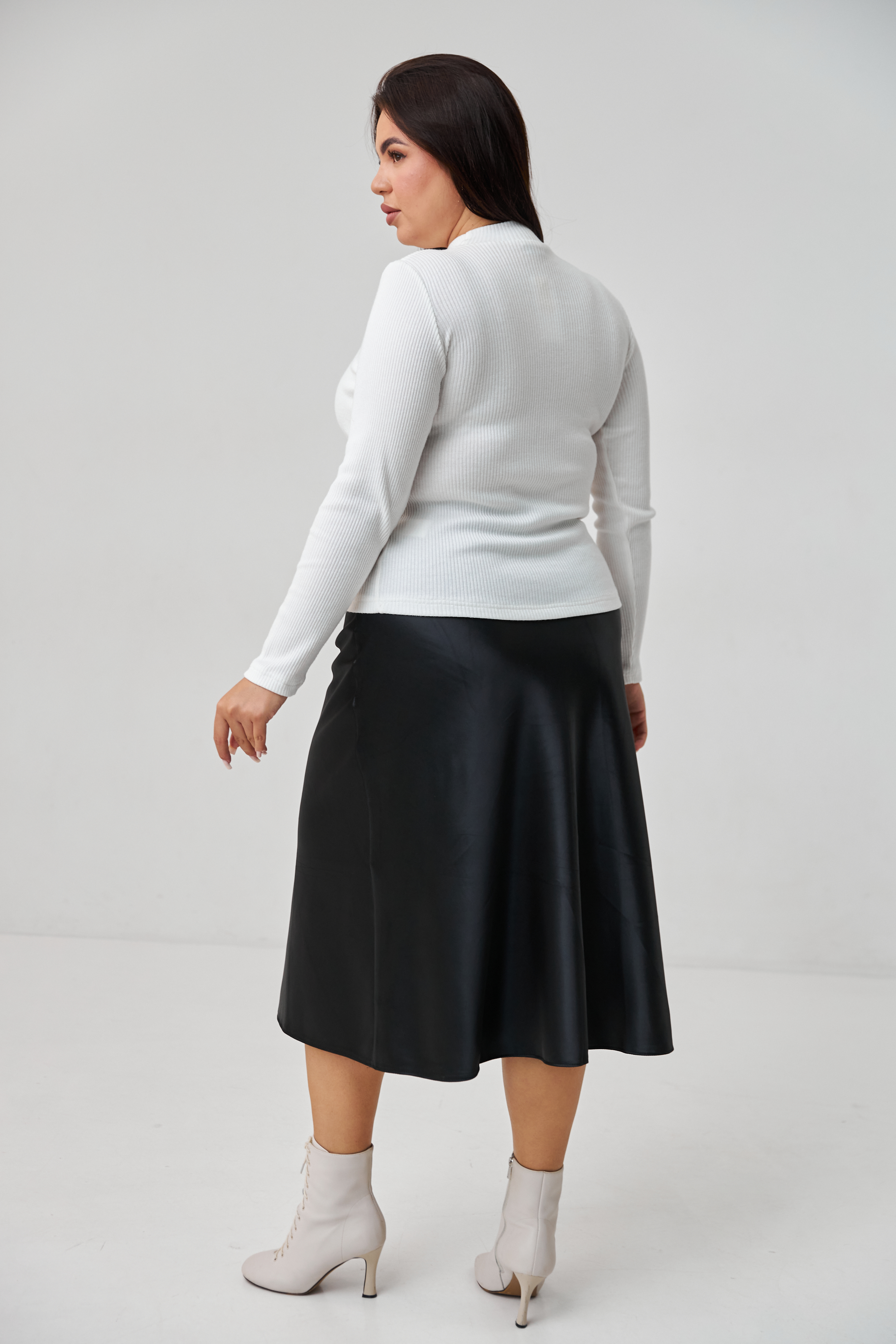 Картинка Спідниця міді чорна